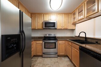 10264 Maya Linda Rd, Unit 44 in San Diego, CA - Building Photo - Building Photo