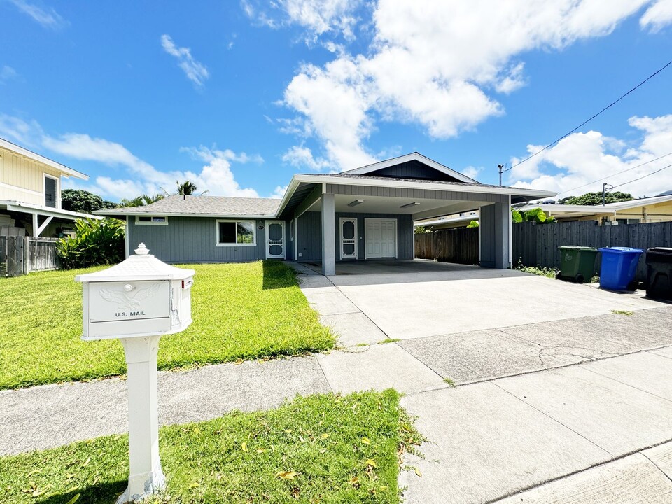 975 Paako St in Kailua, HI - Foto de edificio