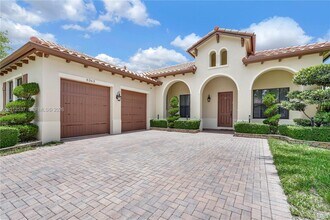 8363 NW 26th Ct in Pembroke Pines, FL - Building Photo - Building Photo