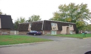 401-402 Circle Dr in Rock Falls, IL - Building Photo