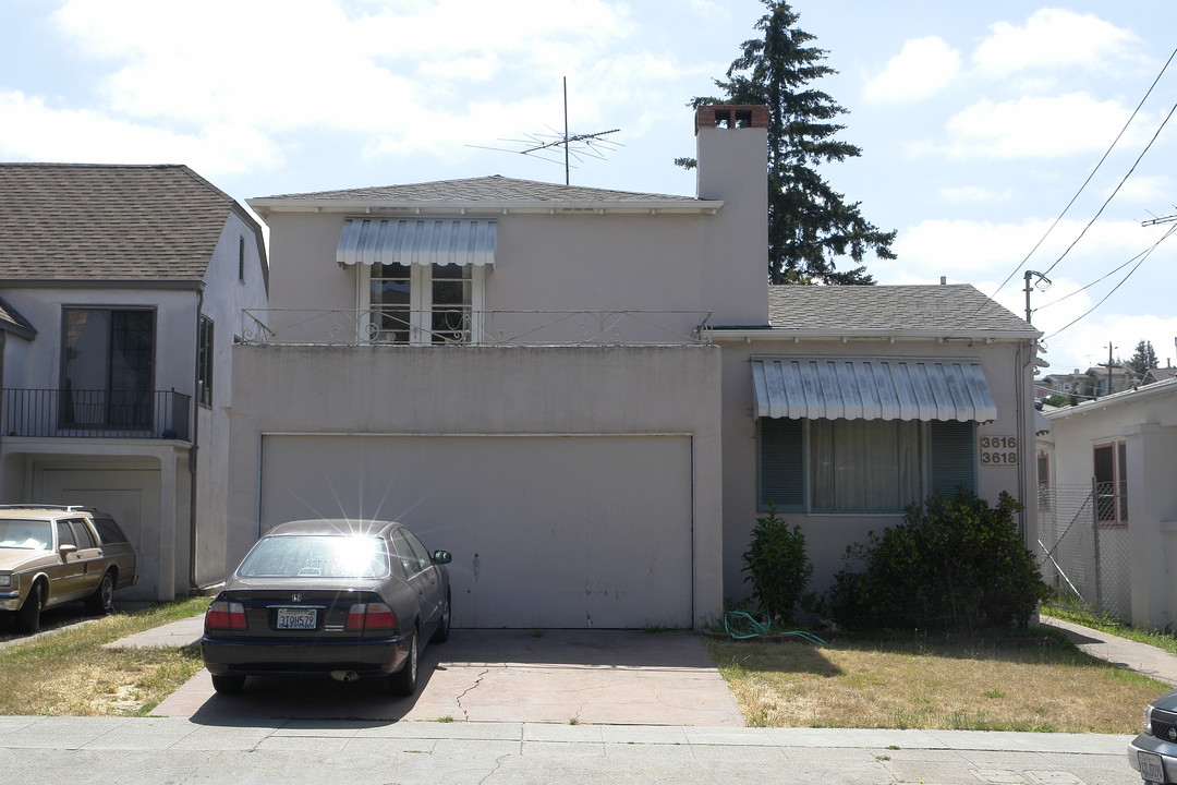 3616-3618 Fruitvale Ave in Oakland, CA - Building Photo