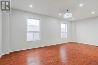 26 Perfitt Crescent in Ajax, ON - Building Photo - Building Photo