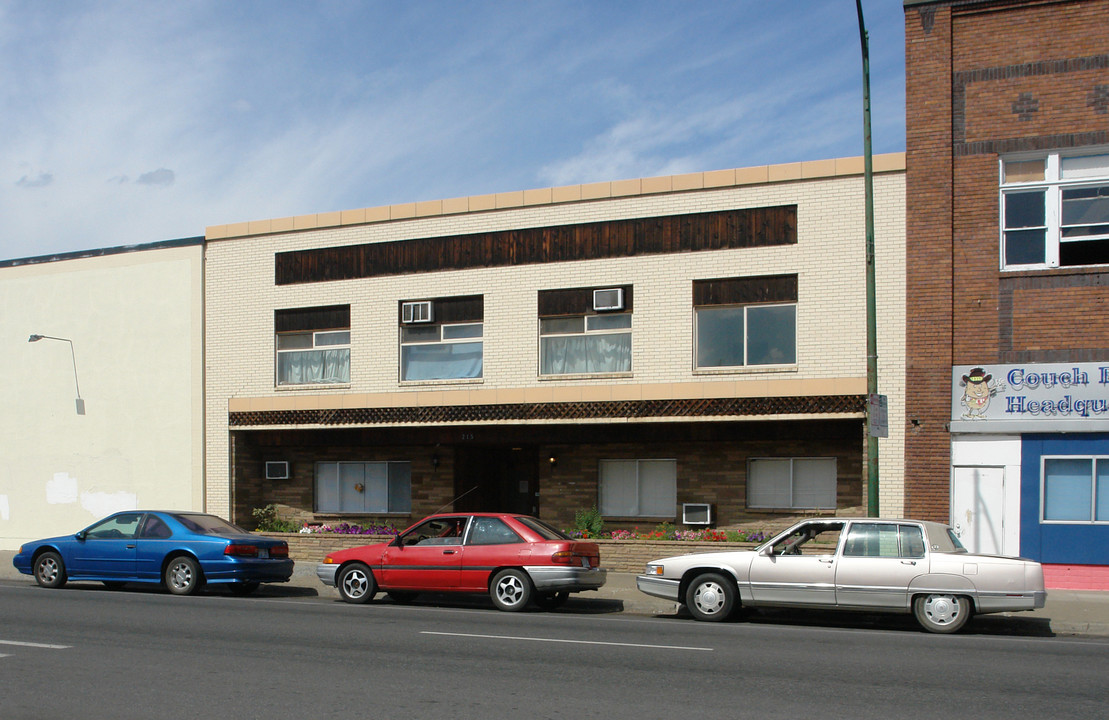 215-219 W Yakima Ave in Yakima, WA - Foto de edificio