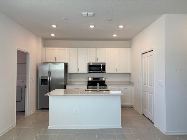 1857 Fulfillment Dr in Kissimmee, FL - Building Photo - Building Photo