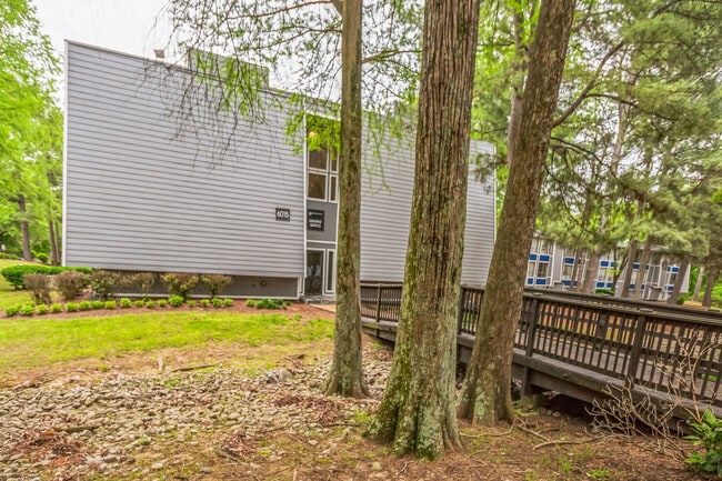 Summer Trace Apartments