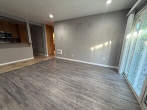 9860 Dale Ave in Spring Valley, CA - Building Photo - Building Photo