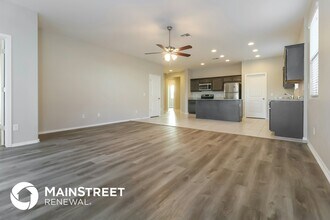 25068 W Wayland Dr in Buckeye, AZ - Building Photo - Building Photo