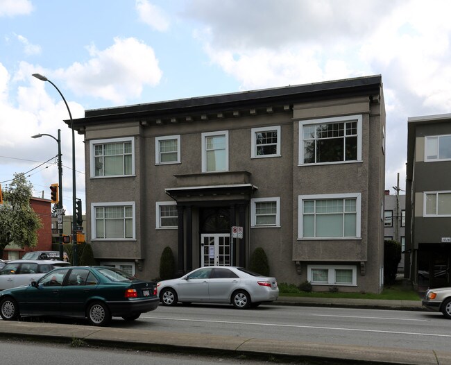 1006 W 12th Ave in Vancouver, BC - Building Photo - Primary Photo