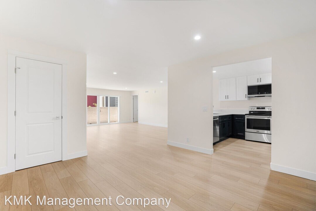 3735 Bagley Ave in Los Angeles, CA - Building Photo