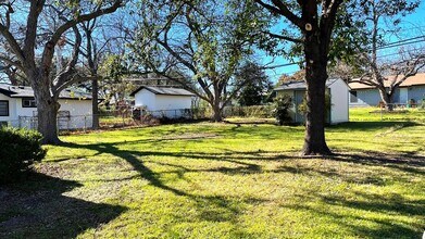 8506 Contour Dr in Austin, TX - Building Photo - Building Photo