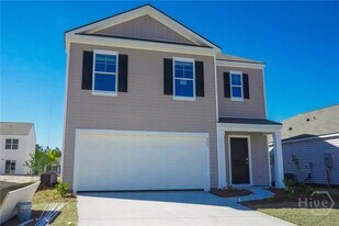 492 Coconut Dr in Bloomingdale, GA - Building Photo