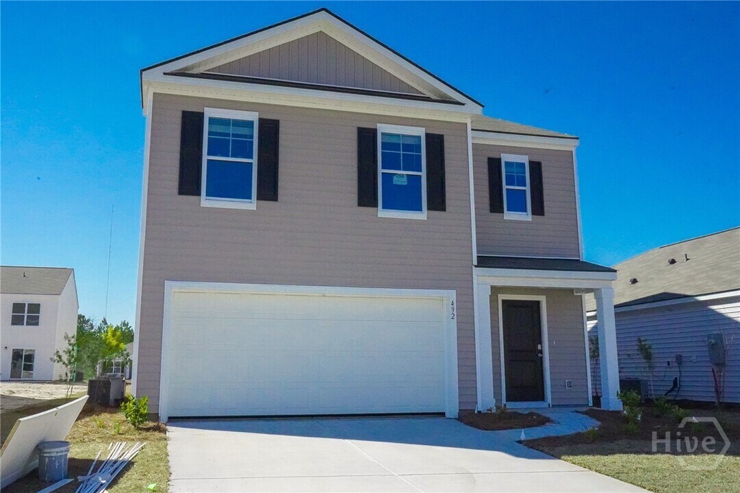 492 Coconut Dr in Bloomingdale, GA - Building Photo