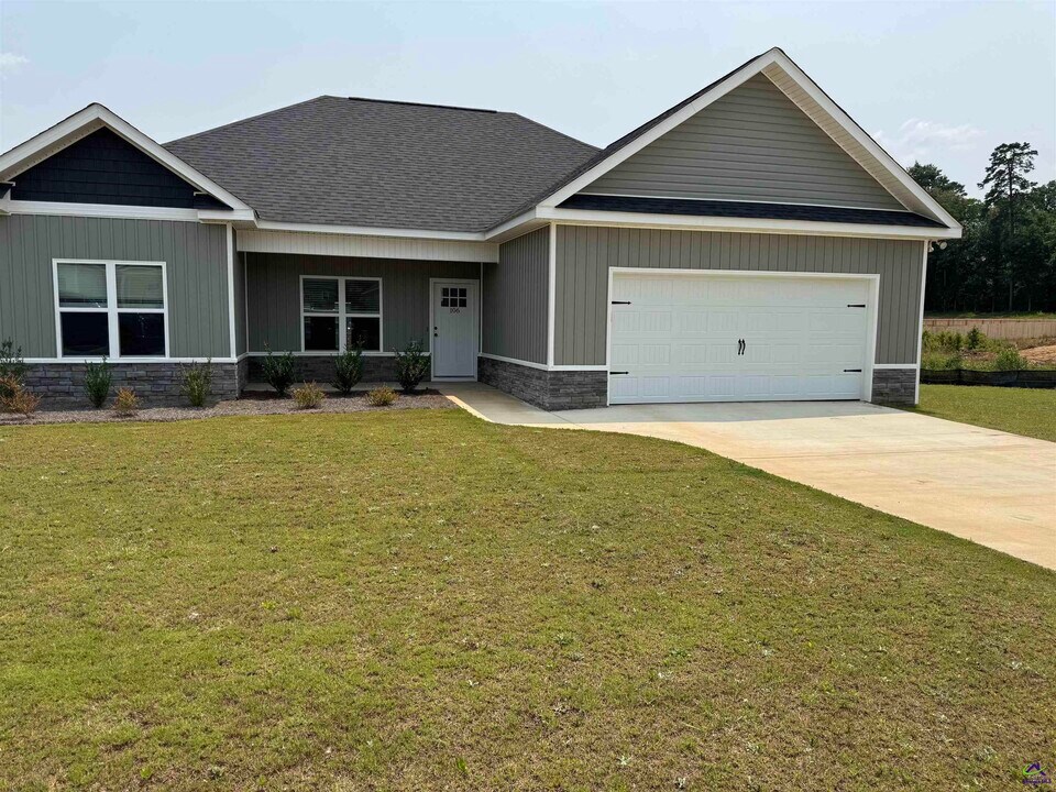 106 Sutter Butte PL in Bonaire, GA - Building Photo