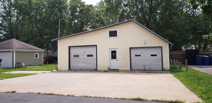 727 Washington St in Wausau, WI - Foto de edificio - Building Photo