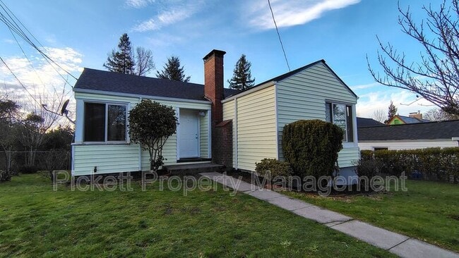 property at 2103 N Lafayette Ave