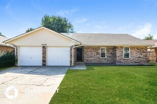 10408 Glascow Dr in Yukon, OK - Building Photo