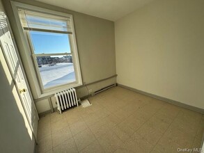 2 Raymond Ave, Unit 3B in Poughkeepsie, NY - Building Photo - Building Photo