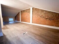 1914 Eastern Ave, Unit 2 photo'