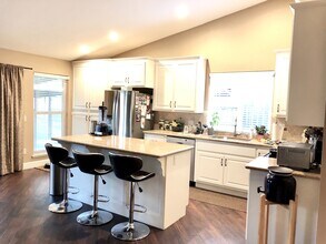 3337 Union Springs Way in Sacramento, CA - Building Photo - Building Photo