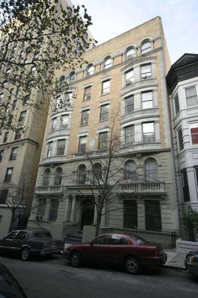 329 W 101st St in New York, NY - Foto de edificio - Building Photo