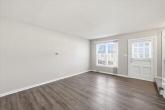 4273 W Cherrywood Ln in Brown Deer, WI - Building Photo - Building Photo