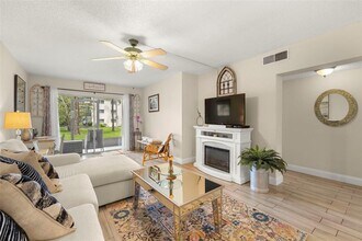 1370 Heather Ridge Blvd in Dunedin, FL - Building Photo - Building Photo