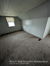 27471 Forestview Ave in Euclid, OH - Foto de edificio - Building Photo