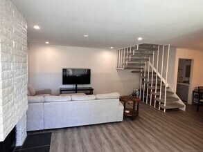 3869 Camino Lindo in San Diego, CA - Building Photo - Building Photo