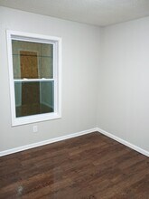 430 Pickett Rd in Memphis, TN - Foto de edificio - Building Photo