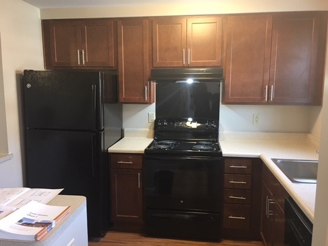 Lyon Homes Apartments & Townhomes in Dundalk, MD - Foto de edificio