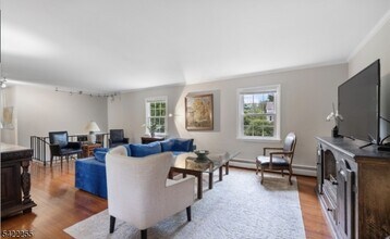 4 Jensen Ct in Chatham Township, NJ - Building Photo - Building Photo