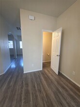 7274 Autumn Sun Dr in Houston, TX - Foto de edificio - Building Photo