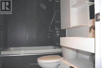 5 St Joseph St in Toronto, ON - Building Photo - Building Photo