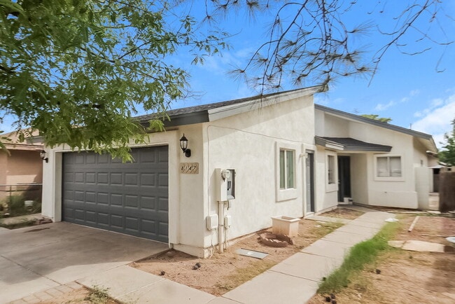 property at 8147 W Greer Ave