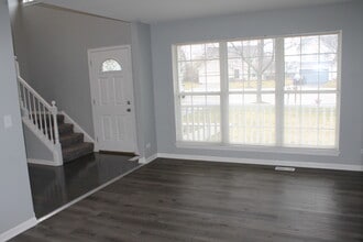 1253 E Essex Ct in Round Lake Beach, IL - Building Photo - Building Photo