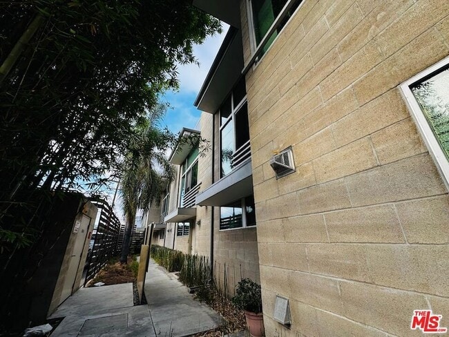 property at 717 Highland Ave