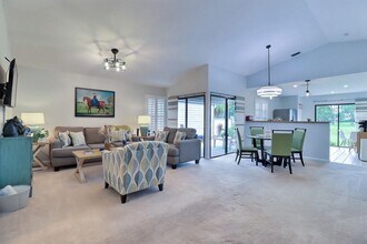 2514 Bedford Mews Dr in Wellington, FL - Building Photo - Building Photo