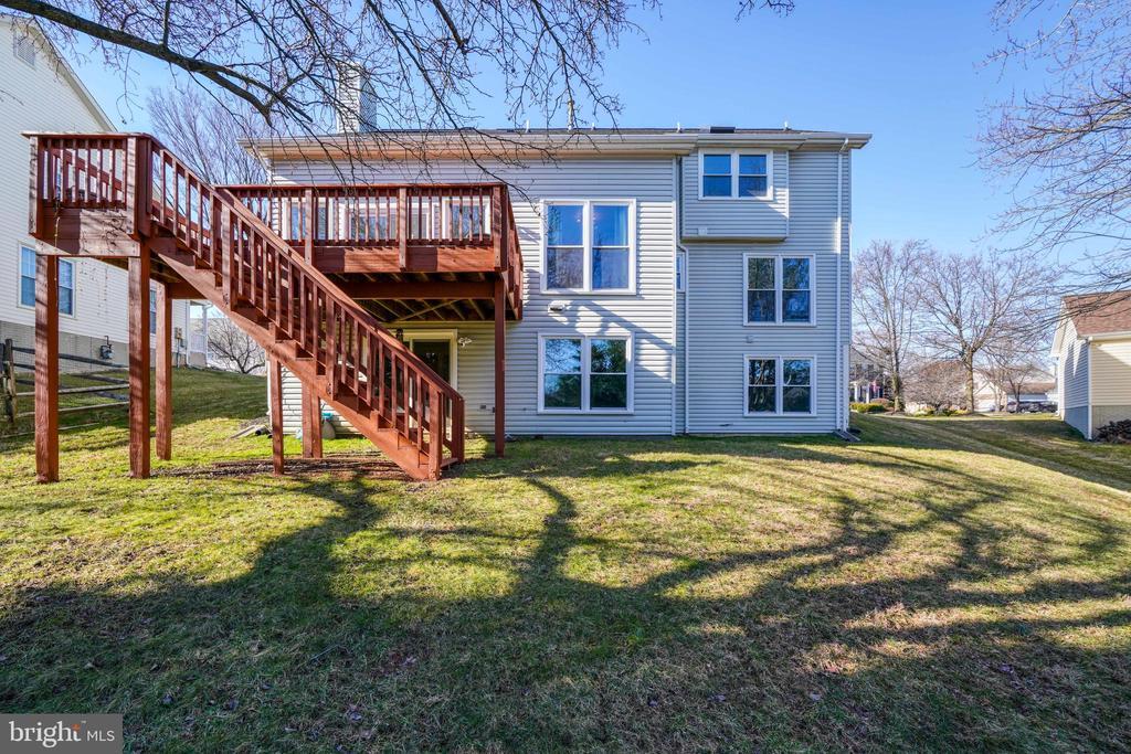 14235 Masterpiece Ln in North Potomac, MD - Building Photo
