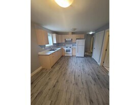 10595-1159B 159b St in Surrey, BC - Building Photo