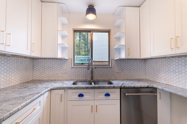 721 Madison Pl, Unit 723 in Ann Arbor, MI - Building Photo - Building Photo