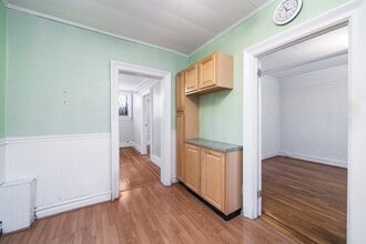 179 Manhattan Ave in Jersey City, NJ - Building Photo - Building Photo