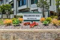 Hillbrook in Signal Hill, CA - Foto de edificio - Building Photo