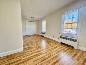 26 Elm St in Winchester, CT - Building Photo - Building Photo