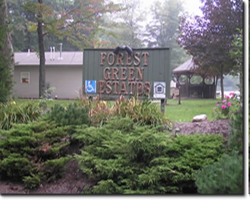 Forest Green Estates in Meadville, PA - Foto de edificio