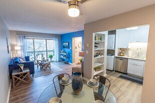 Ridgewood Apartments in Ypsilanti, MI - Building Photo