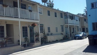 1347 E 3rd St in Long Beach, CA - Building Photo