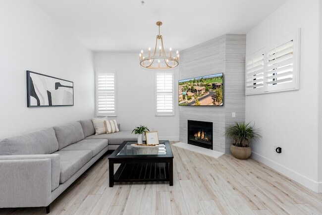 7027 N Scottsdale Rd, Unit 225 in Paradise Valley, AZ - Foto de edificio - Building Photo