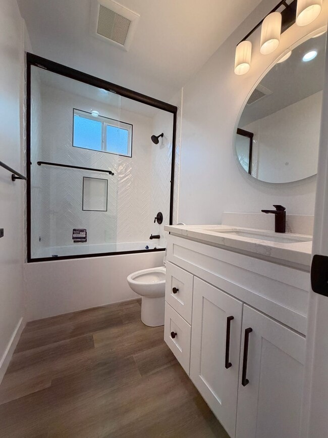 The Fullerton in Santa Clarita, CA - Building Photo - Building Photo