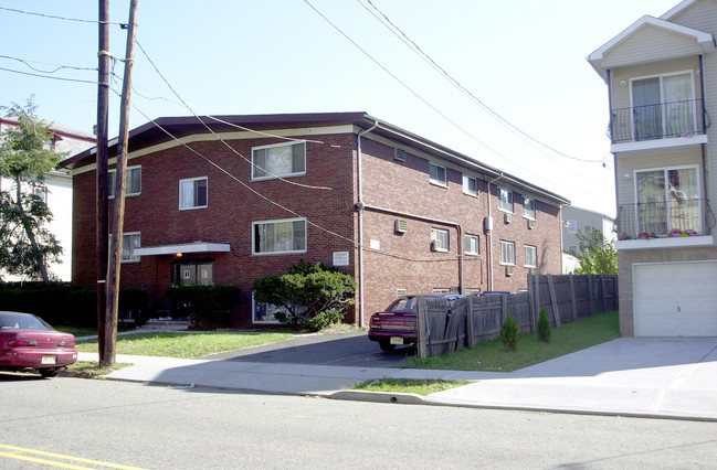 519-523 Monroe St in Elizabeth, NJ - Building Photo - Building Photo