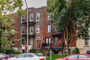 2222 Régent Av in Montréal, QC - Building Photo